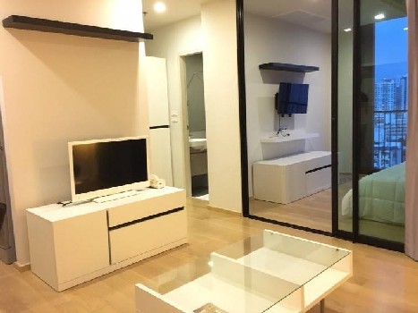 FOR RENT THE VERTICAL AREE 2 BEDROOMS 42,000 THB
